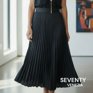 Seventy Venezia Black pleated Party Modest skirt 44-12